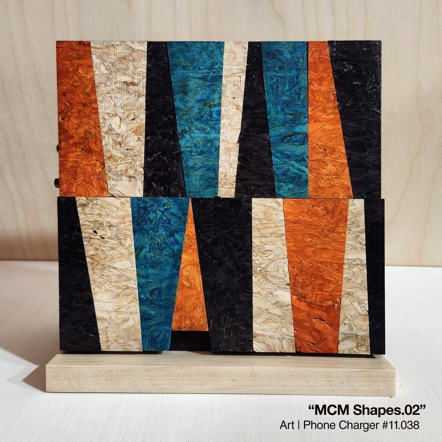 Art / Wireless Phone Charging Station - MCM Shapes.02