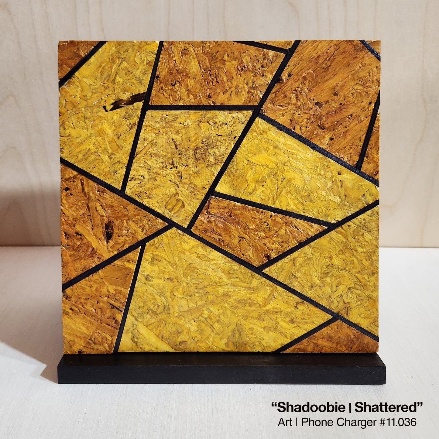 Art / Wireless Phone Charging Station - Shadoobie / Shattered