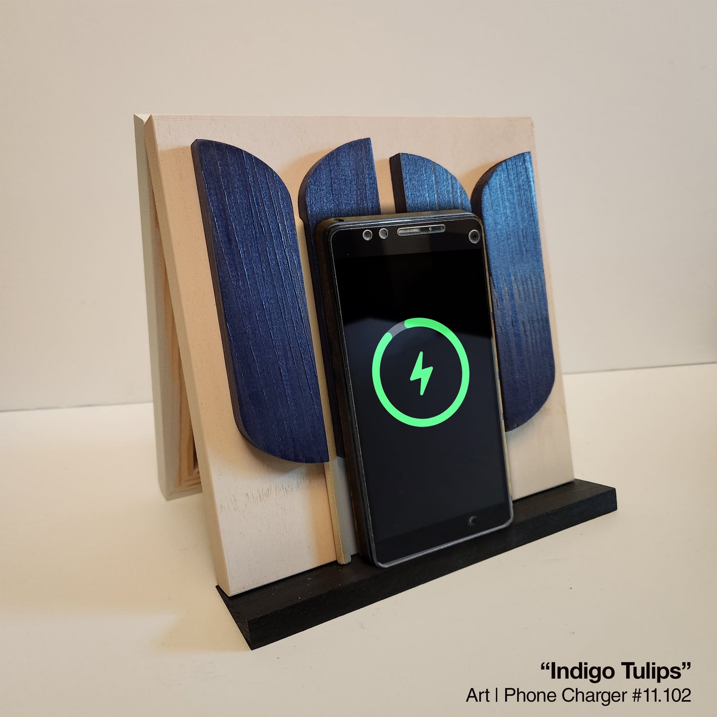 Art / Wireless Phone Charging Station - "Indigo Tulips"