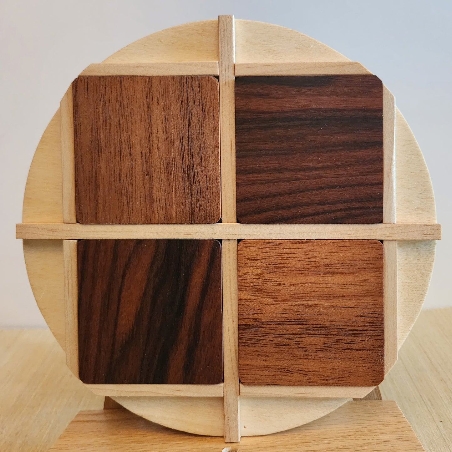 "Crosshairs" Mid-Mod / Wireless Phone Charging Station