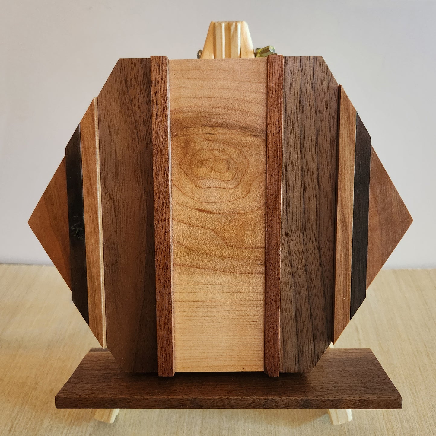 "Cherry-Eye" Mid-Mod / Hex / Wireless Phone Charger